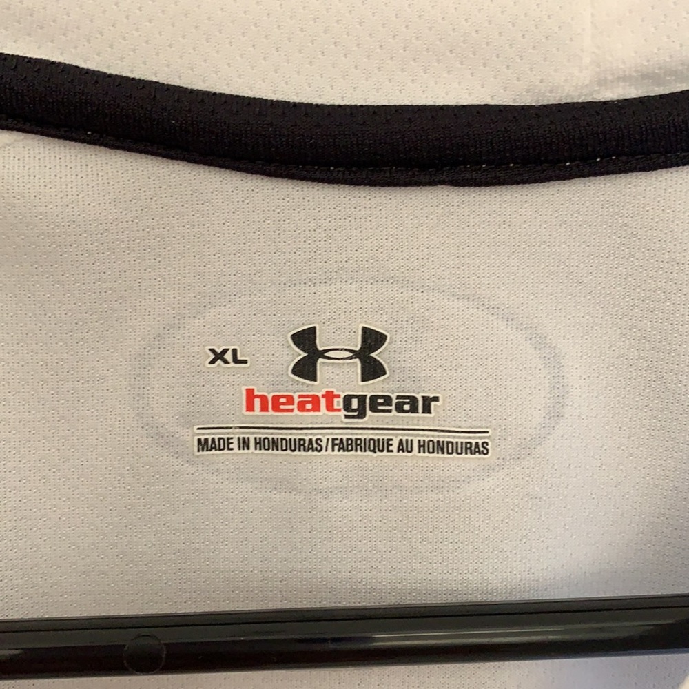 3/$20{Under Armour}Mens XL Heat Gear Shirt - Picture 2 of 6
